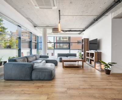 Luxusný 4-izbový apartmán v srdci Starého Mesta na predaj