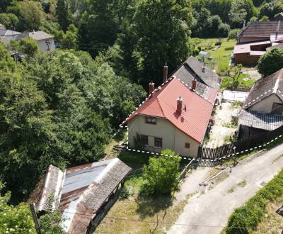 TOP - Rodinný dom so záhradou až 885m² - Drgoňova dolina / Stará Turá