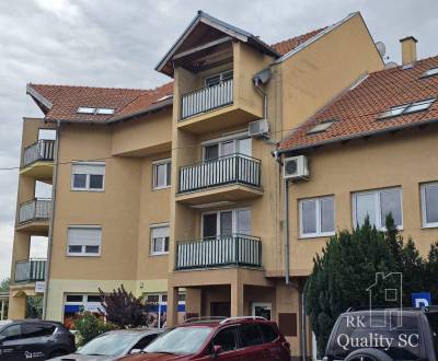 SENEC - NA PREDAJ EXKLUZÍVNE IBA U NÁS zariadený 3 izbový byt s vlastn