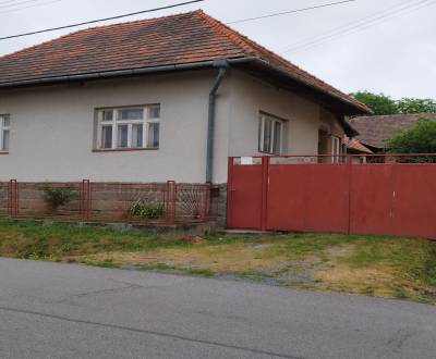  DOM s pozemkom cca 1600m2, Ostrá Lúka okr.Zvolen