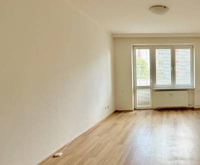 Tehlový 2i byt s balkónom, Špačinská cesta, Trnava 