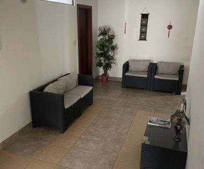 Prenájom priestorov vhodných na kancelárie a služby