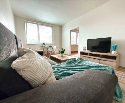 - EXKLUZÍVNE - PREDAJ - 3,5 IZBOVÝ BYT - LEVICE