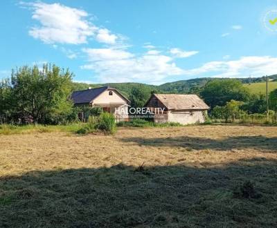 Predaj, rodinný dom Radzovce, s rozľahlou záhradou p...