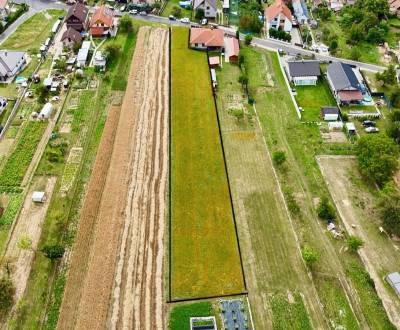 Na predaj investičný stavebný pozemok pre 3 RD, Trenč.Jastrabie