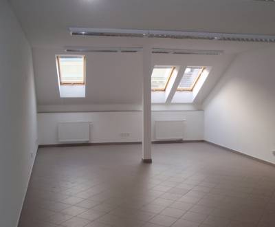 Kancelária na pešej zóne v Nitre