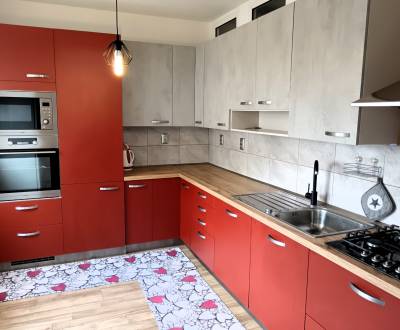 * PRENAJATÝ * PRENÁJOM 4 izb byt POPRAD + 2 loggie 