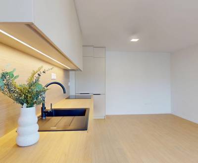 2-izbový byt (41 m2), kompletná rekonštrukcia, lódžia (5,5 m2), DCA