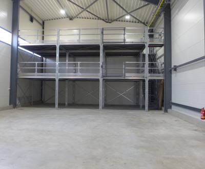 Sklad na prenájom s kanceláriami a zázemím o ploche 370 m2