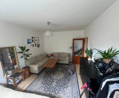 2-izb. byt, Nejedlého ul., Dúbravka, izby samostatné