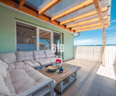 REZERVOVANÉ - VÝHĽAD NA KARPATY V 3IZBOVOM BYTE V SLOVENSKOM GROBE