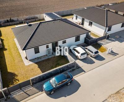 Krásny 4 izbový bungalov vo Hviezdoslavove