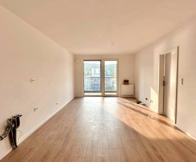 – PREDAJ – 2 IZBOVÝ BYT S LOGGIOU 56m2 – VERDENA – RAČA 