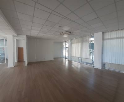 Prenájom obchod. priestoru 152 m2 na Hálkovej ul.