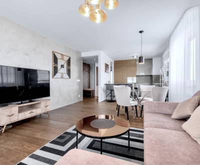 PRENÁJOM - Exkluzívný 3-izbový byt na najvyššom podlaží, FUXOVA