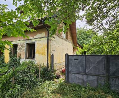 Predaj rod.domu blízko Golf rezort Sedín, pekný pozemok, Veľké Uľany