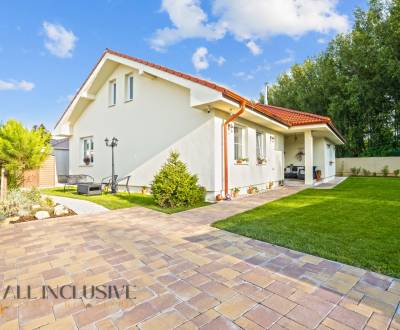 NA PREDAJ 4-IZBOVÝ RD | FLORIDA VILLA PARK,DUN. STREDA
