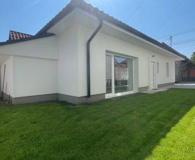 Zrekonštruovaný 2-izbový rodinný dom v obci Turčianske Kľačany