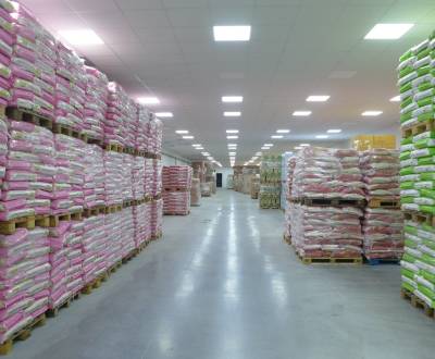 Sklad na prenájom so zázemím o ploche 1200 m2