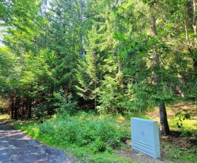 Stavebný pozemok s IS v lesnom prostredí Jarabá Nízke Tatry