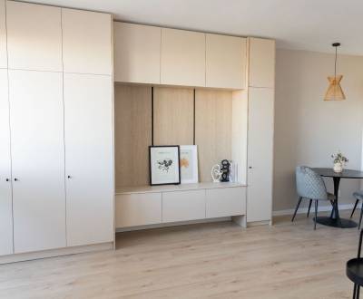 PREDANÝ  ŠTÝLOVÝ 2-IZBOVÝ BYT VO VYHĽADÁVANEJ LOKALITE 