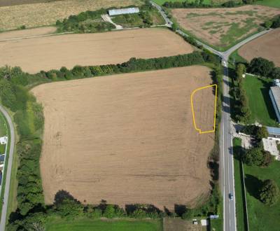 NA PREDAJ - STAVEBNÝ POZEMOK (721m2) ŠTEFÁNIKOVA UL., SENICA