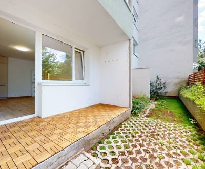 Pozrite si VÝNIMOČNÝ 4 i BYT s TERASOU, NOVÁ KVALITNÁ REKONŠTRUKCIA