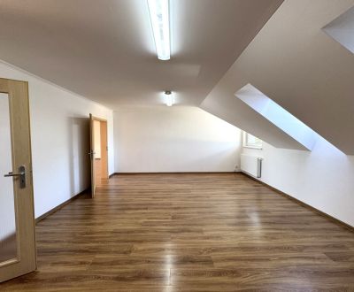 Na prenájom 120m2 kancelárie SABINOV
