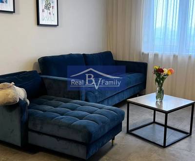 PRENAJATÉ - PRENÁJOM, TUPÉHO, NOVÉ MESTO - 2 IZBOVÝ BYT