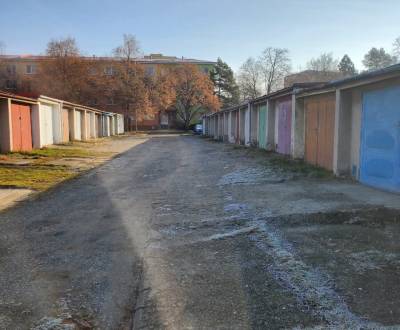 Na predaj garáž v Modre pri rybníku 20m2