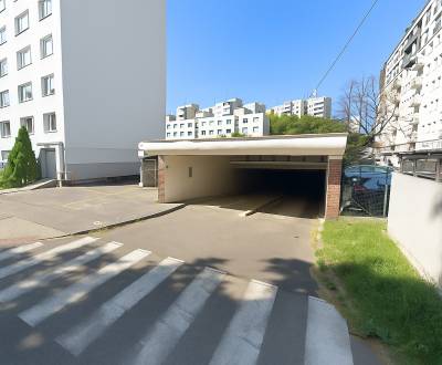 NA PREDAJ garáž ové státie v komplexe garáži Ondavská, Zimný štadión