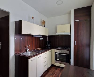 AstonReal: PREDANÉ  1-izbový byt 32m2 + 2 loggie, Poprad - Juh 3