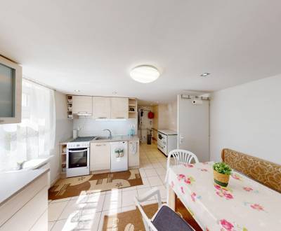 REZERVOVANÉ !!! (1.072 m²) DOM - RODINNÁ CHATA NA BINDTE