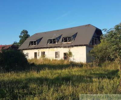 Nehnuteľnosť na rekonštrukciu alebo stavebný pozemok – Kunešov, Kremni