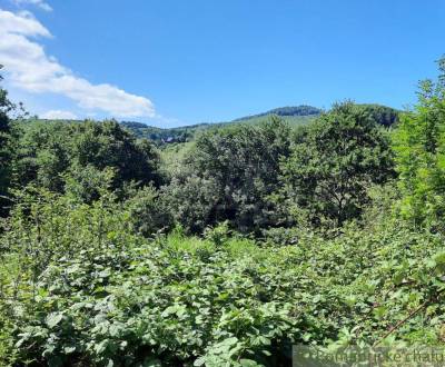 Slnečný pozemok na Štáloch v Novej Bani