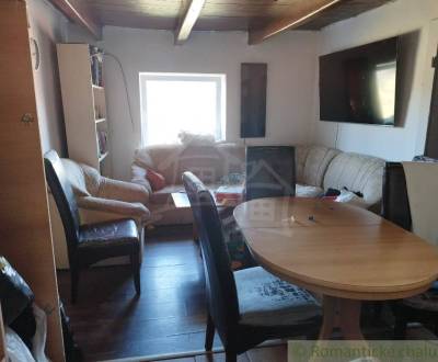 Chalupa v kľude na vidieku, no blízko okresného mesta, v obci Starý Hr