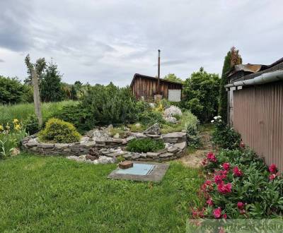 Záhrada s chatkou na Strážnom vrchu