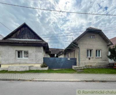 Dva rodinné domy s hospodárskymi budovami, Hliník nad Hronom