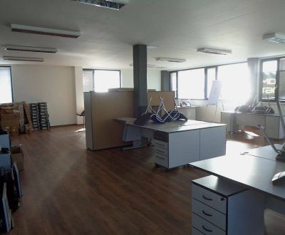 Priestor vhodný na office i voľnočasové aktivity