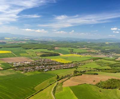 Na predaj pzemok Skačany