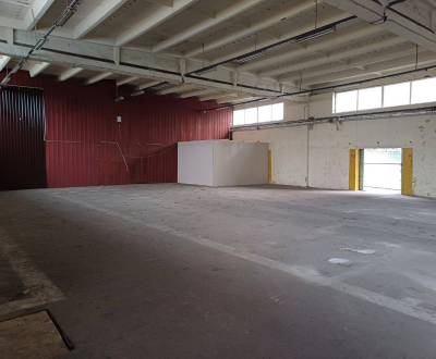 Prenájom vykurovaného  skladového priestoru 586 m2 v Ružinove