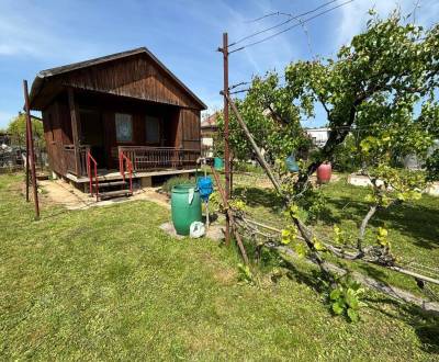 Murovaná záhradná chatka Topoľčany