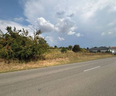 Stavebný pozemok Kuzmice