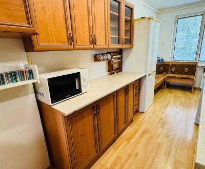 Na predaj 3 i byt s loggiou v Chynoranoch 74 m2