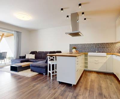 Zariadený 4-izbový byt s veľkou terasou a parkovaním – Tomášov