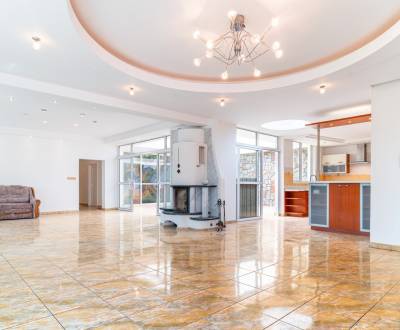 NOVÁ CENA | 5i BYT 254 m² | 40 m² Terasa | EXKL. BÝVANIE HUMENNÉ