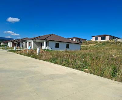 Predaj stavebného pozemku v Lubine s IS a stavebným povolením, projekt