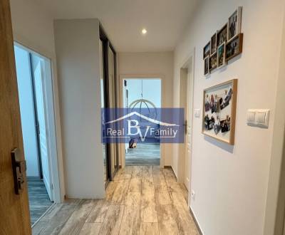 PREDAJ, TRANOVSKÉHO, DÚBRAVKA - 3 IZBOVÝ BYT