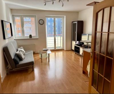 Prenájom veľký 2 izbový byt, Gercenova ulica, Bratislava V. Petržalka