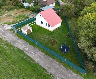 Chata s pozemkom 514 m², Trenč. Stankovce